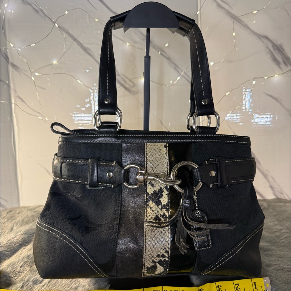 Coach Purse Shoulder Bag - Black leather canvas Python Snakeskin Hampton